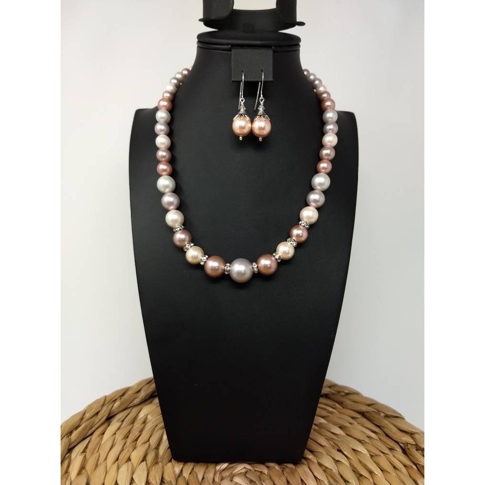 Classic Graduating 3 Shades of Pink and‎ White Shell Pearls Great Gift Idea!